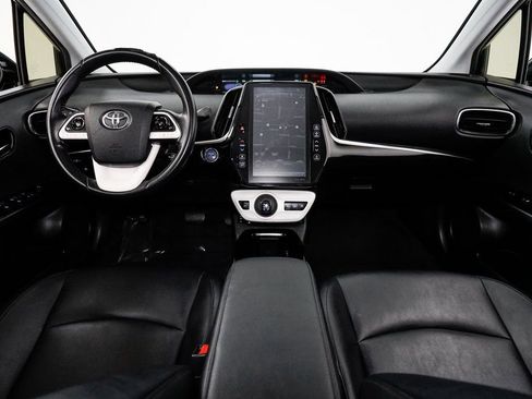 Used 2018 Toyota Prius Prime Premium image 22