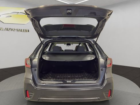 Used 2022 Subaru Outback Premium image 19