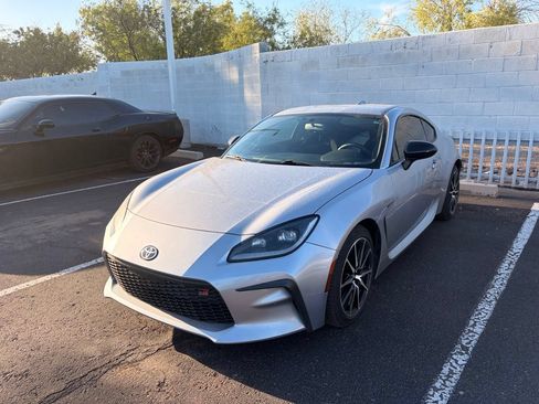 Used 2023 Toyota GR86 w/ ALL Weather Mat Package (TMS) RWD image 1