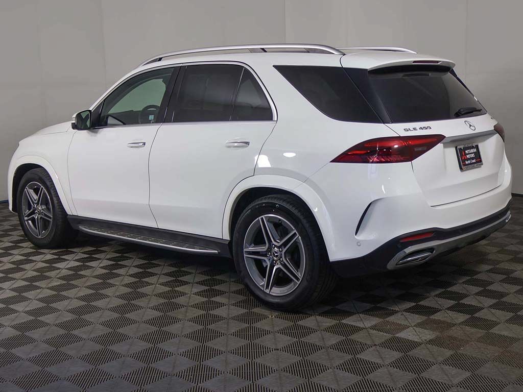 Used 2024 Mercedes-Benz GLE 450 4MATIC w/ AMG Line Exterior image 12
