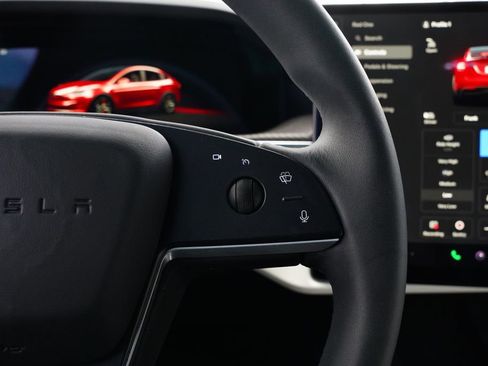 Used 2024 Tesla Model X Plaid image 29