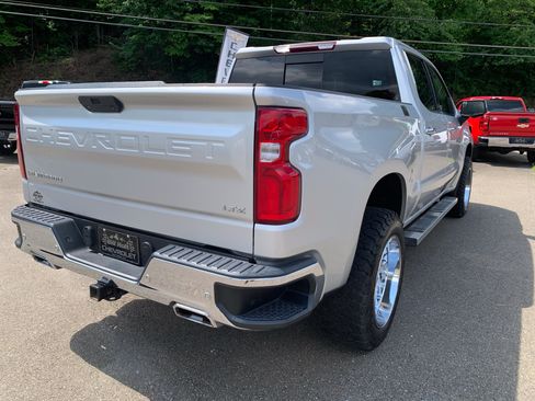 Used 2021 Chevrolet Silverado 1500 LTZ AWD/4WD image 3