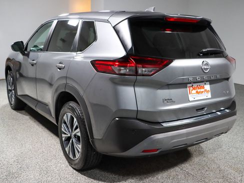 Used 2023 Nissan Rogue SV FWD image 9