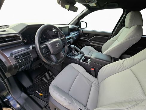 Used 2025 Toyota Tacoma SR5 RWD image 9