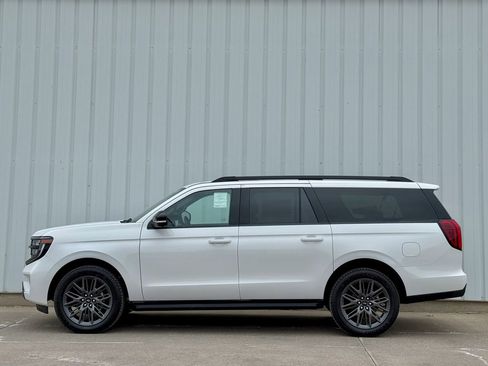 New 2026 Ford Expedition Max Platinum w/ Stealth Appearance Package image 3