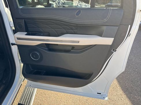 Certified 2024 Ford Expedition Max Platinum image 16