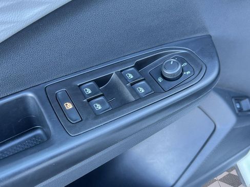 Certified 2024 Volkswagen Taos S image 12