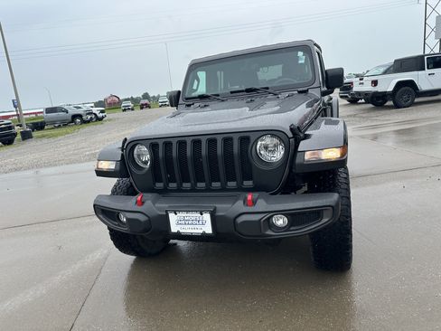 Used 2023 Jeep Wrangler Unlimited Rubicon w/ Cold Weather Group AWD/4WD image 11