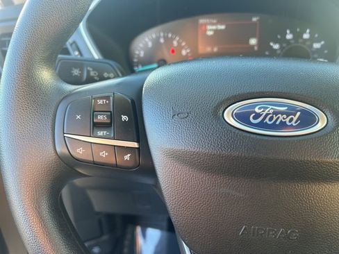 Used 2020 Ford Escape SE image 26
