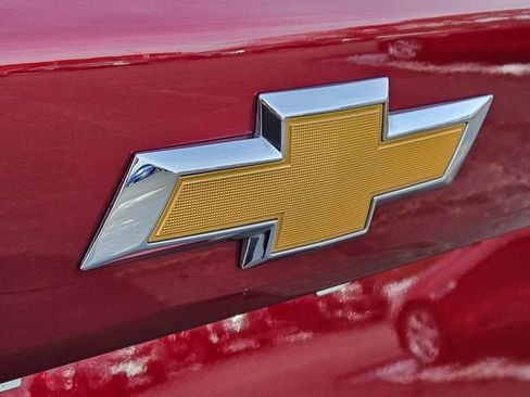 Used 2025 Chevrolet Trax LT w/ LT Convenience Package image 15