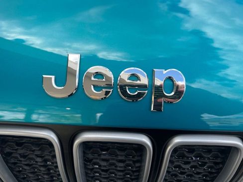 Used 2022 Jeep Renegade Latitude AWD/4WD image 31