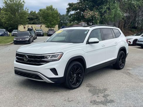 Certified 2022 Volkswagen Atlas SE FWD image 3