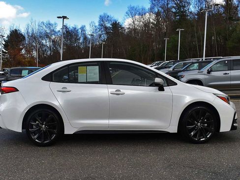 Used 2023 Toyota Corolla XSE image 6