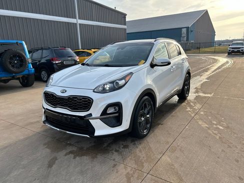 Used 2020 Kia Sportage S w/ S Sunroof Package FWD image 1