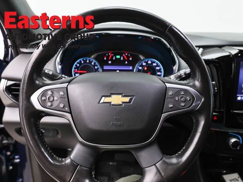 Used 2022 Chevrolet Traverse LT image 10