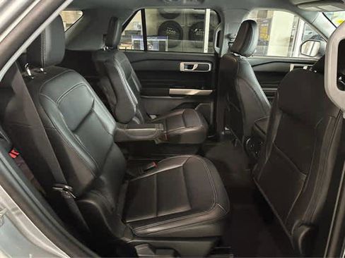 Used 2023 Ford Explorer XLT w/ Equipment Group 202A image 30