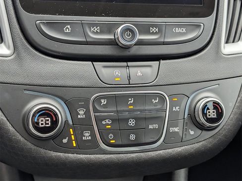 Used 2024 Chevrolet Malibu LT image 18