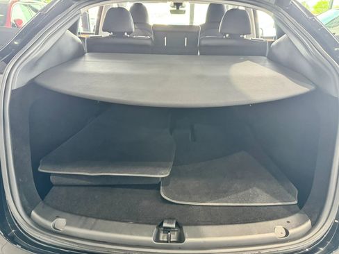 Used 2024 Tesla Model Y Long Range image 35