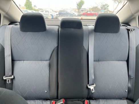 Used 2025 Nissan Versa SV FWD image 38