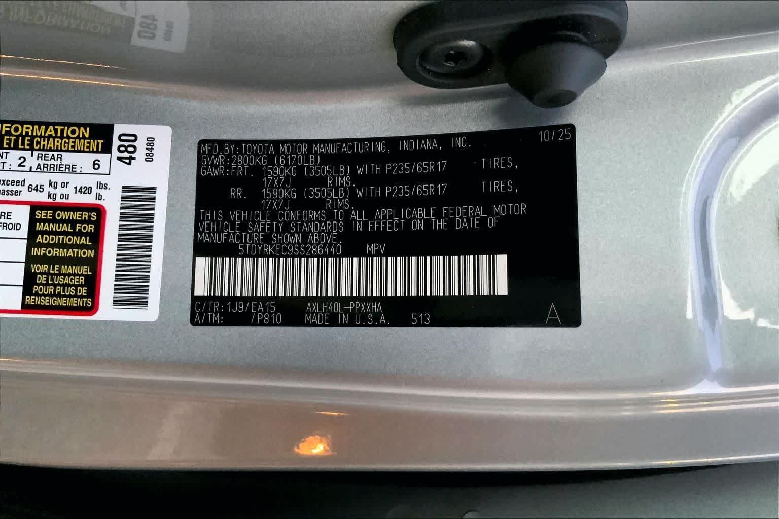 Used 2025 Toyota Sienna XLE FWD image 29