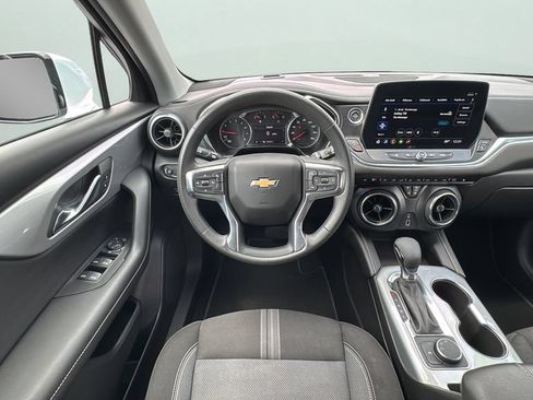 Used 2025 Chevrolet Blazer LT FWD image 19