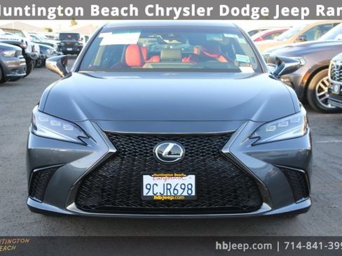 Used 2022 Lexus ES 350 F Sport image 2