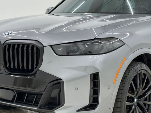 Used 2024 BMW X5 xDrive40i w/ M Sport Package AWD/4WD image 12
