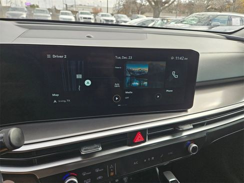 Used 2024 Kia Sorento S image 21