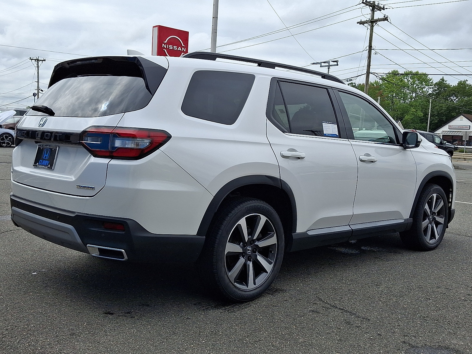 Used 2024 Honda Pilot Touring image 4
