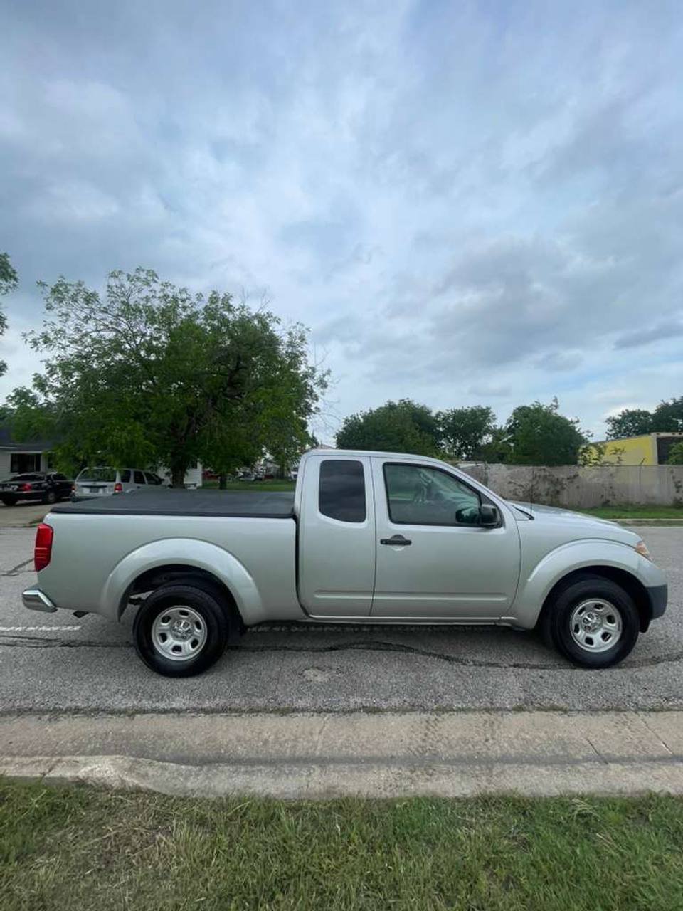 Used 2013 Nissan Frontier S RWD image 1