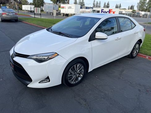 Used 2018 Toyota Corolla XLE w/ Carpet Mat Package (TMS) image 7