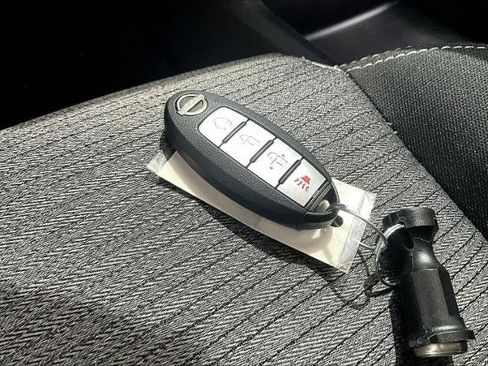 Certified 2022 Nissan Rogue SV AWD/4WD image 14