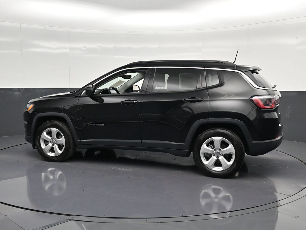 Used 2019 Jeep Compass Latitude FWD image 8