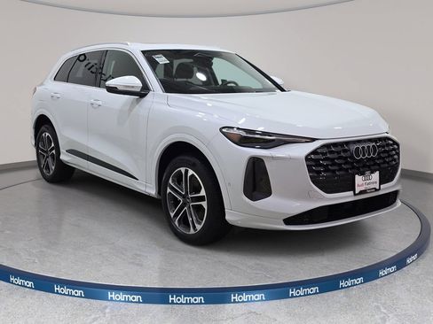 Certified 2025 Audi Q5 Premium Plus w/ Premium Plus AWD/4WD image 3