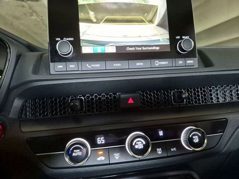 Used 2024 Honda CR-V LX image 13