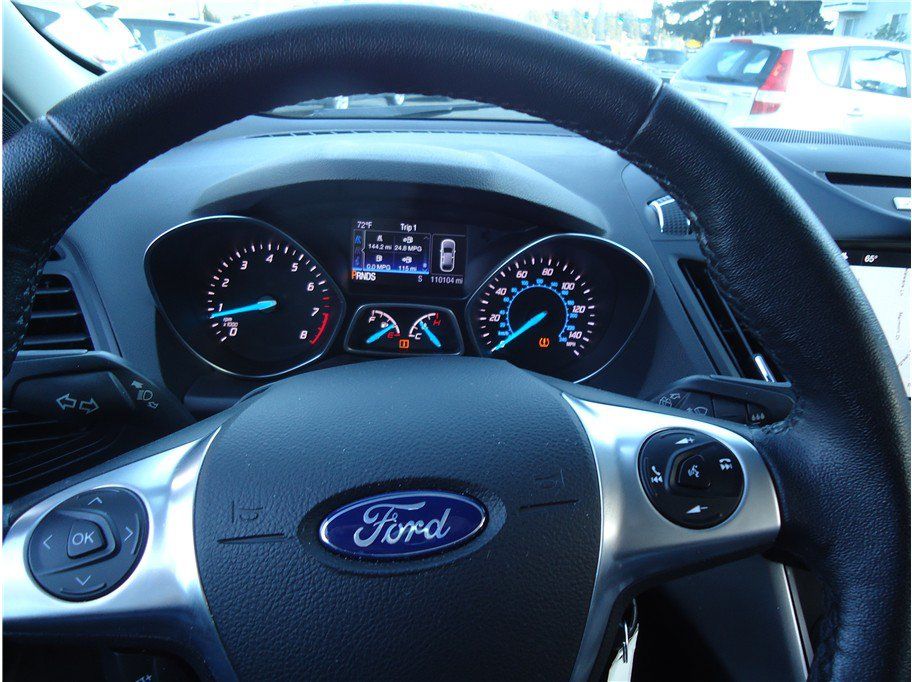 Used 2016 Ford Escape SE w/ SE Leather Comfort Package FWD image 24