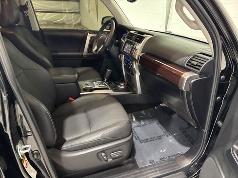 Used 2016 Toyota 4Runner Limited AWD/4WD image 53