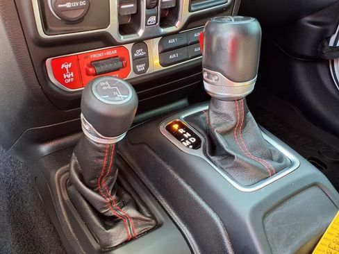 Used 2021 Jeep Wrangler Unlimited Rubicon image 17