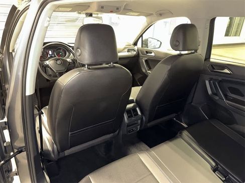 Used 2018 Volkswagen Tiguan SEL image 26