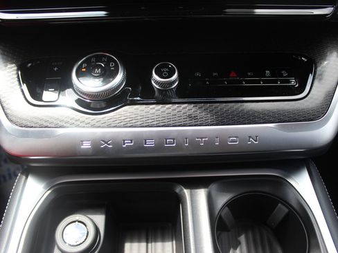 New 2026 Ford Expedition Max Platinum w/ Stealth Appearance Package AWD/4WD image 41