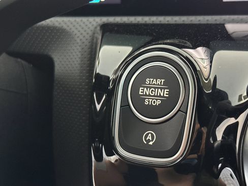 Used 2025 Mercedes-Benz CLA 250 4MATIC image 29