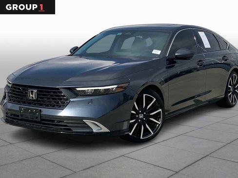 Used 2023 Honda Accord Touring image 1