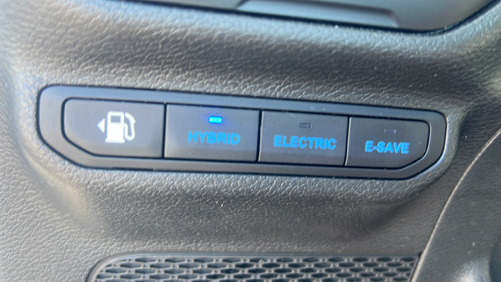 Used 2021 Jeep Wrangler Unlimited Sahara AWD/4WD image 22