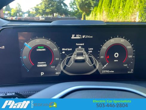 Used 2024 Nissan Ariya FWD image 27