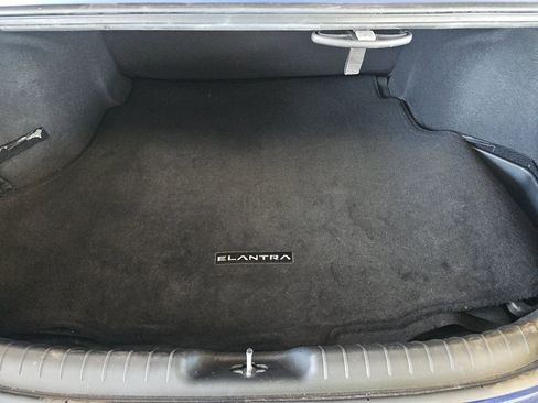 Used 2023 Hyundai Elantra SE w/ Preferred Accessory Package image 15