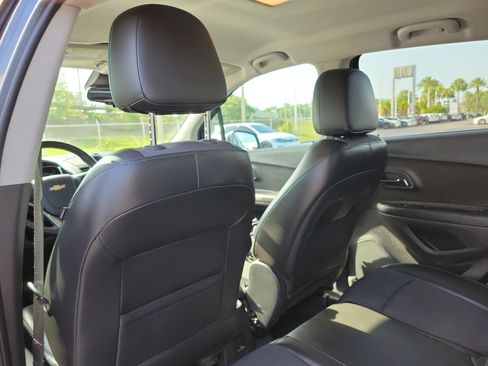 Used 2016 Chevrolet Trax LT w/ LT Convenience Package FWD image 10