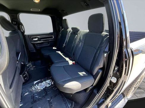 Certified 2025 RAM 2500 Big Horn AWD/4WD image 19
