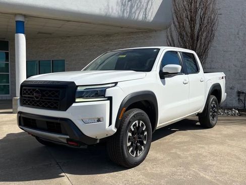 Used 2024 Nissan Frontier PRO-4X image 1