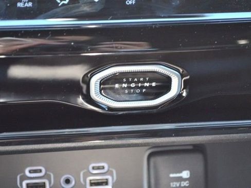 New 2026 Jeep Grand Cherokee Altitude image 23