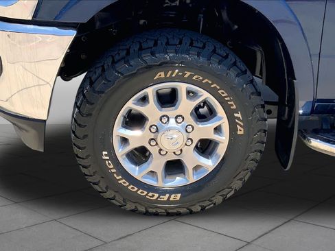 Used 2022 RAM 2500 Laramie AWD/4WD image 11